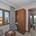 Bekdas Deluxe & Isztambul