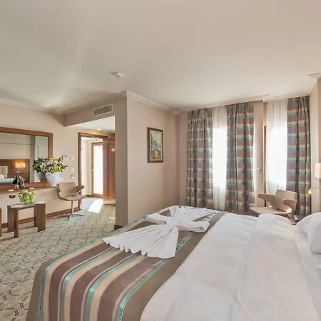 Otel Bekdas Deluxe &