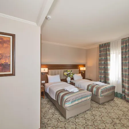 Otel Bekdas Deluxe & 4*